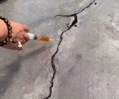 海盐混凝土裂缝修补技术详解​